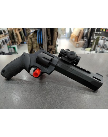 Revolver Taurus 44 Mag...